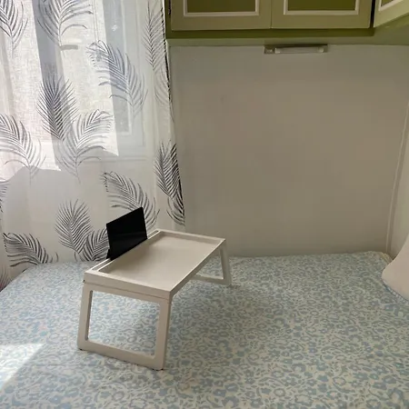 Studette Equipee De 9m2 Dans Le 10eme Apartment Paris