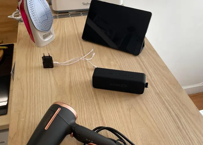 Studette Equipee De 9m2 Dans Le 10eme