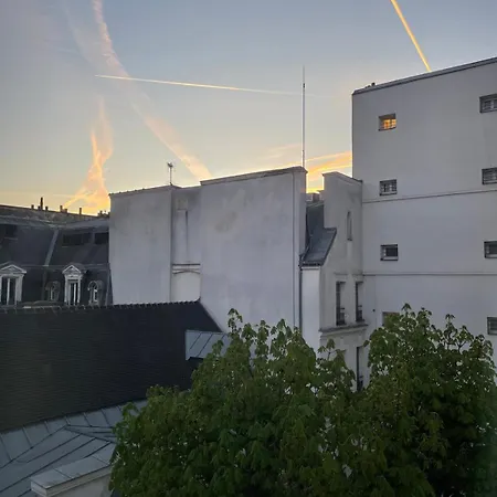 Studette Equipee De 9m2 Dans Le 10eme דירה פריז