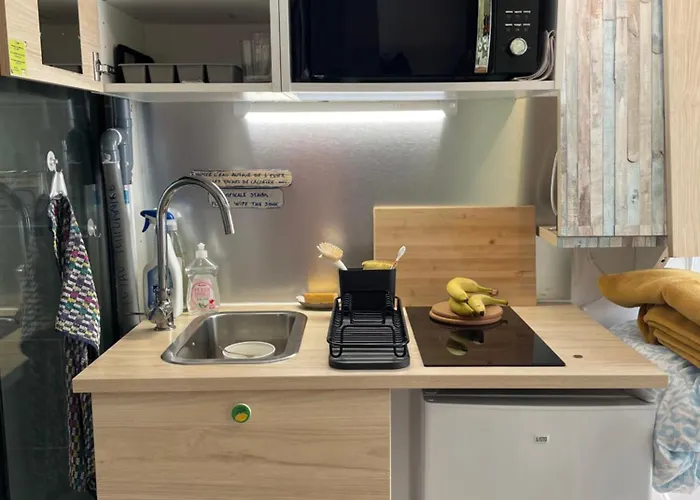 Studette Equipee De 9m2 Dans Le 10eme Apartament *