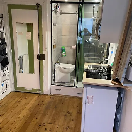 Studette Equipee De 9m2 Dans Le 10eme Apartament