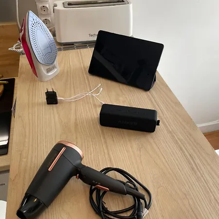 Studette équipée 10e Equipped 10th